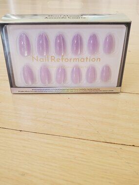 Nail Reformation ! Light beige with polka-dot Nails